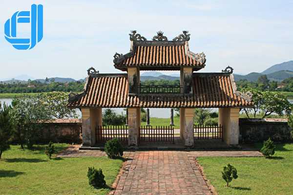 tour-du-lich-hue-1-ngay-tour-du-lich-hue-trong-ngay.jpg